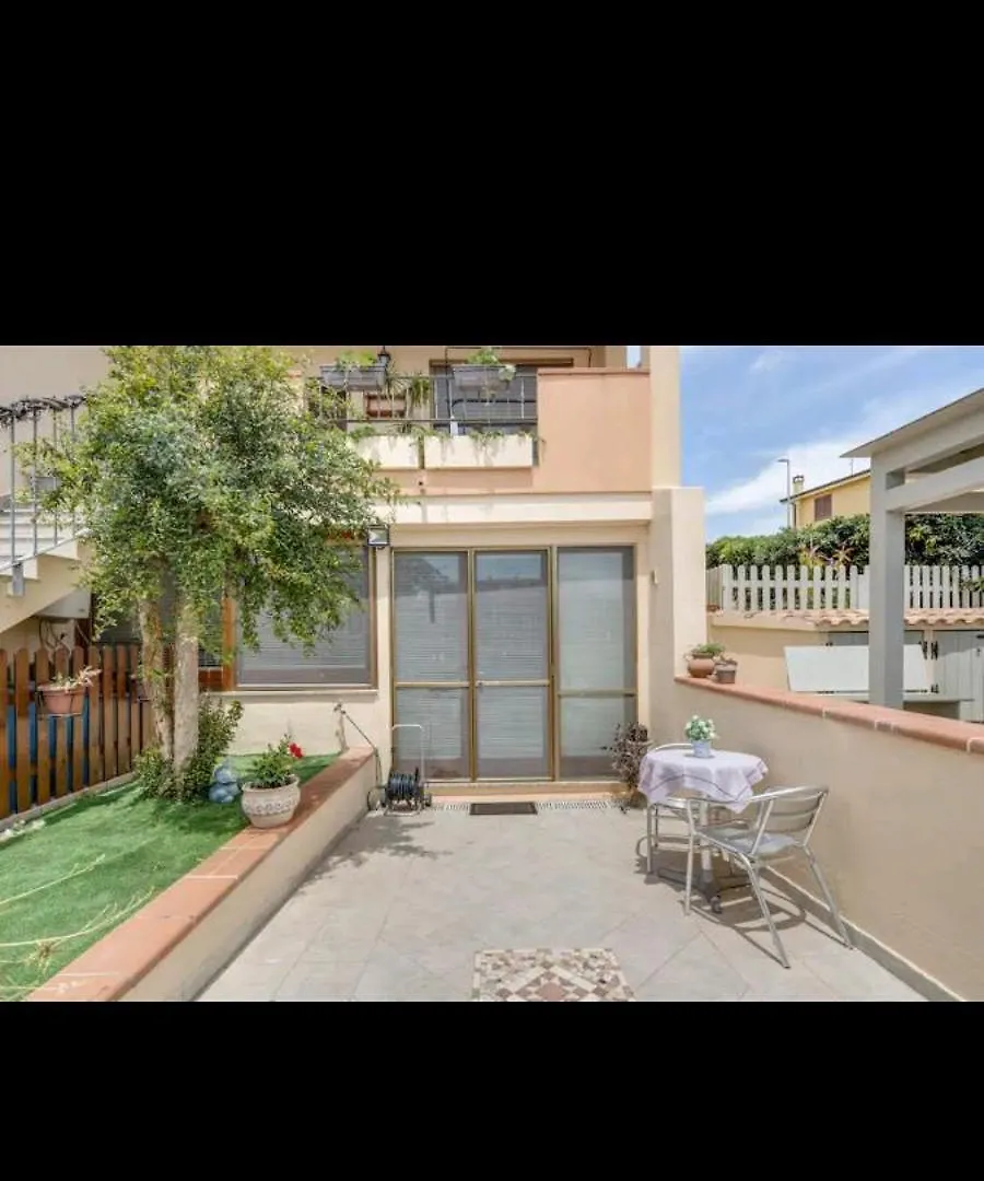 Liebe House Apartment Sestu 0*,
